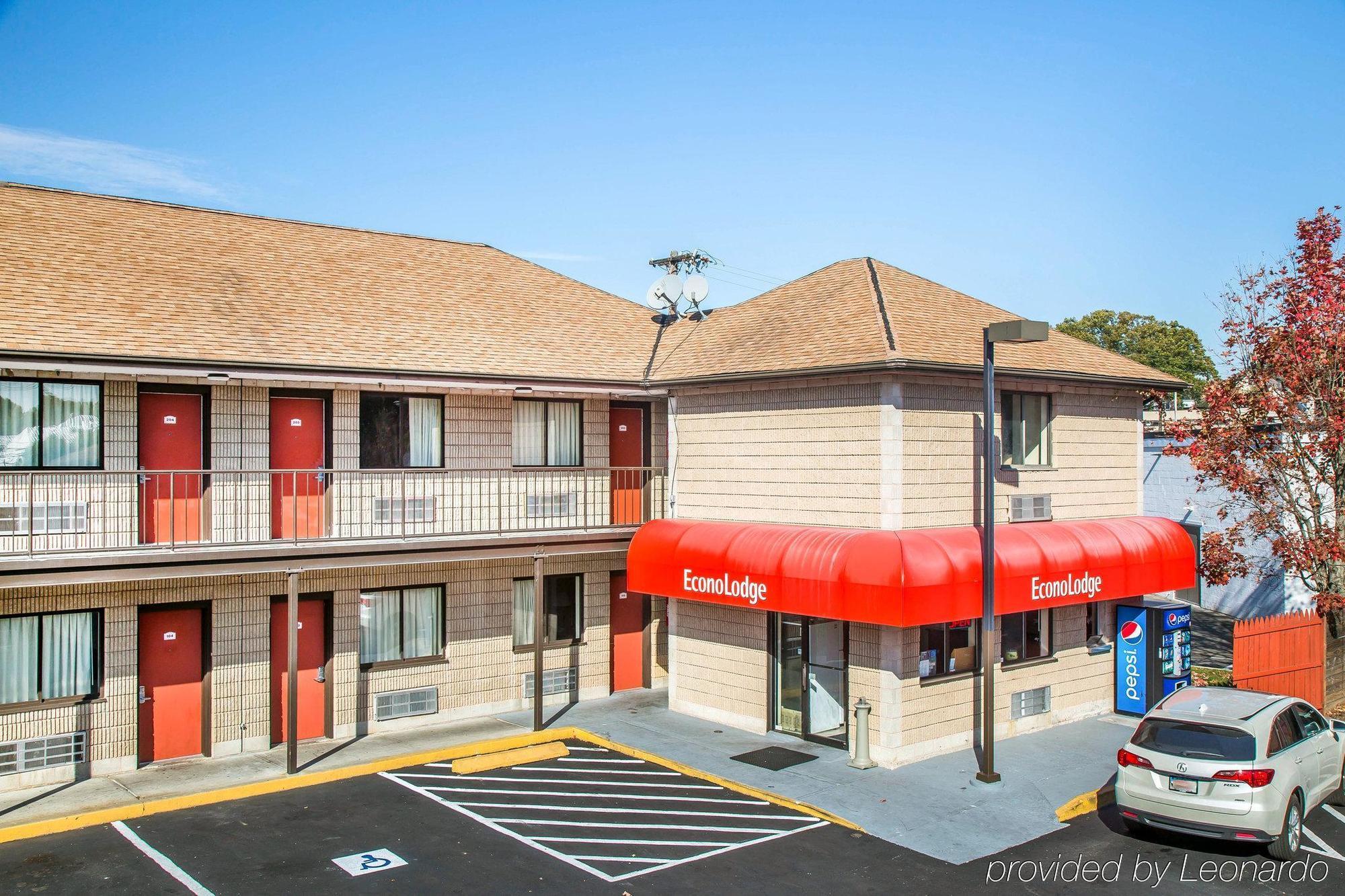 Red Carpet Inn Norwalk Exterior foto
